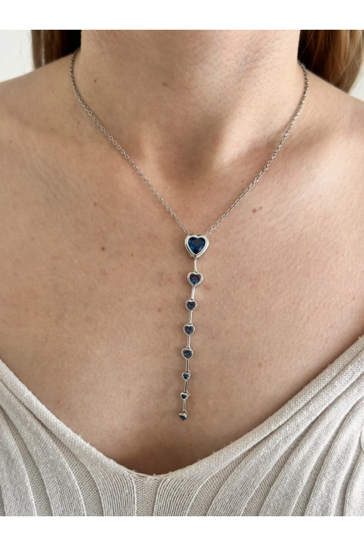 Çelik Üzeri Rodyum Kaplama Lacivert Taş Kalp Kolye