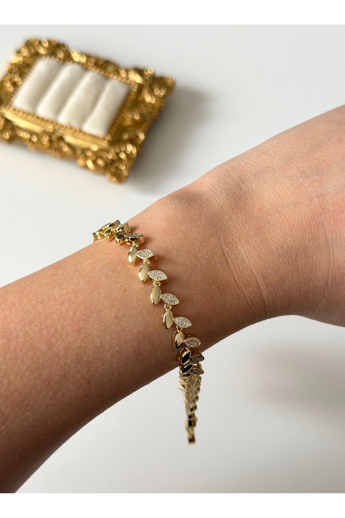 Çelik zirkon başak bileklik