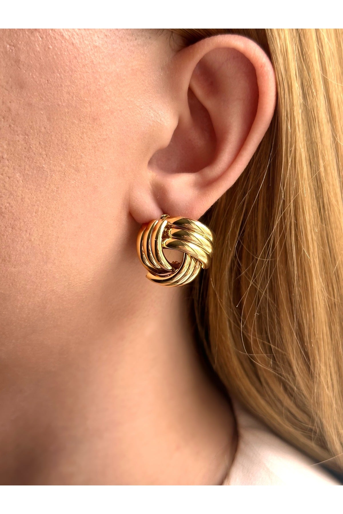 Çelik mini düğüm sarmal küpe