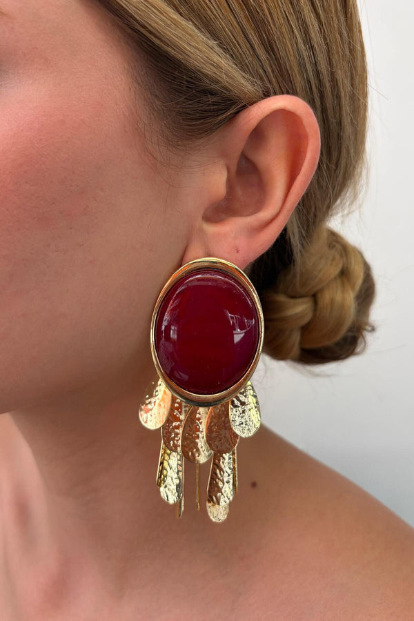 Çelik gold detaylı sallantılı trim bordo küpe