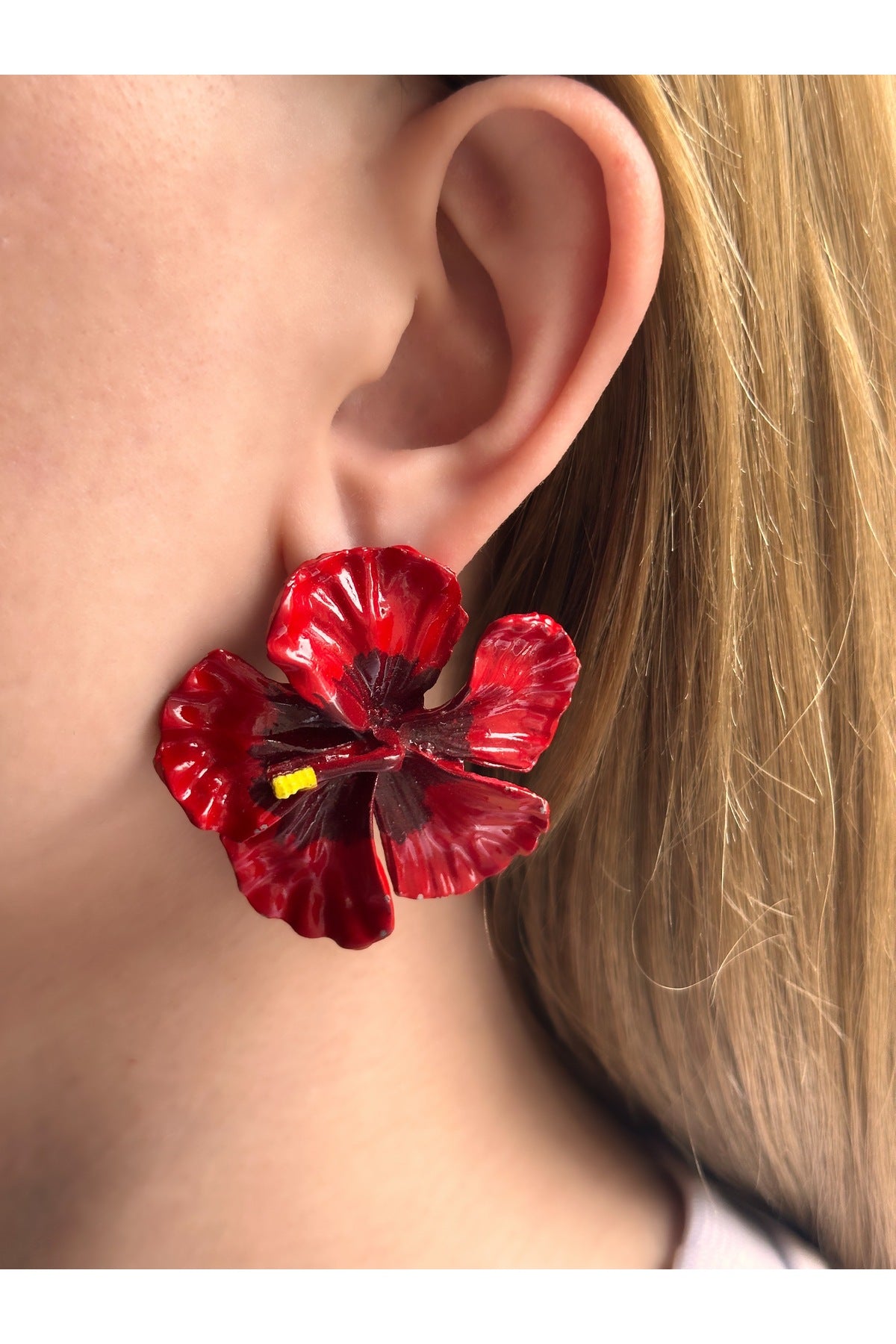 Kırmızı Çiçek Döküm 4`Lü Küpe Seti