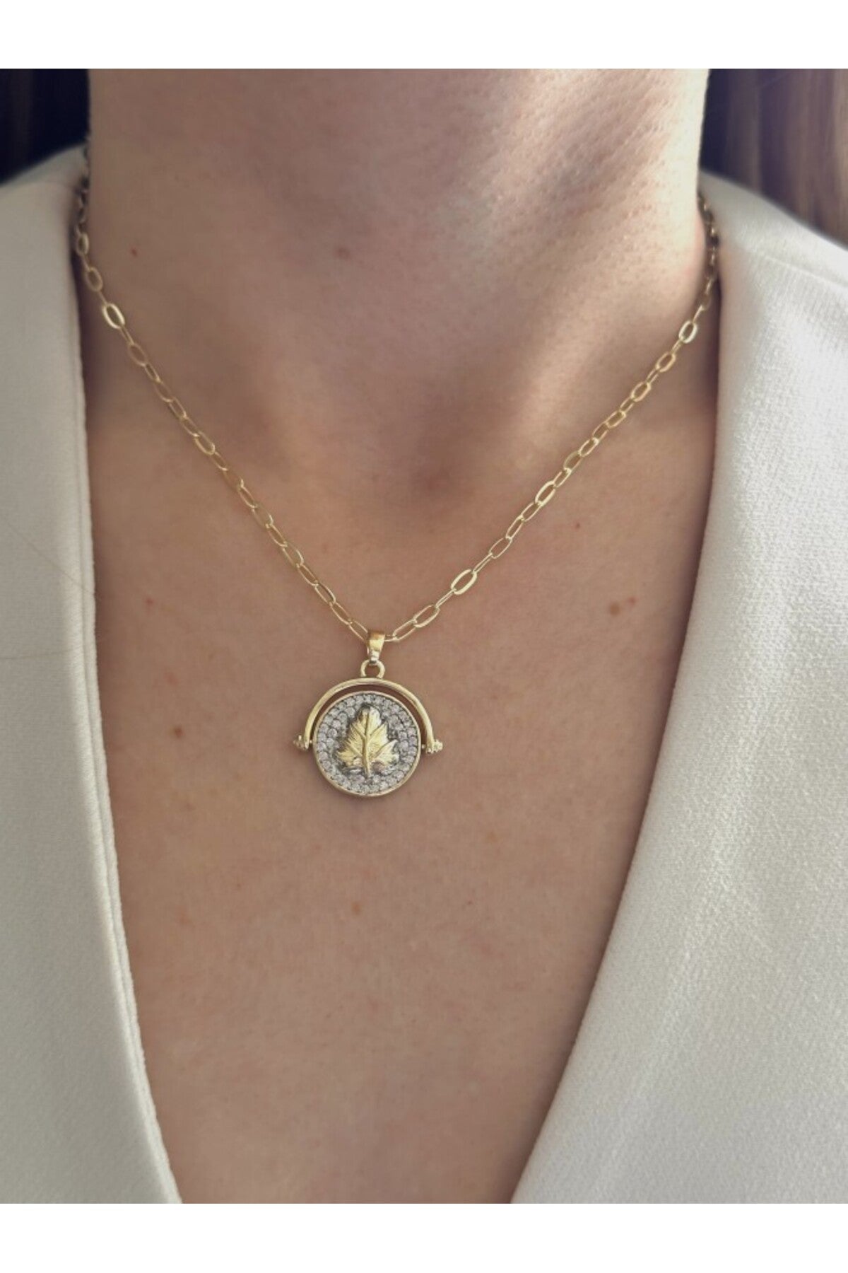 14K Çelik Üzeri Altın Kaplama Çift Renk Çınar Yaprağı Kolye