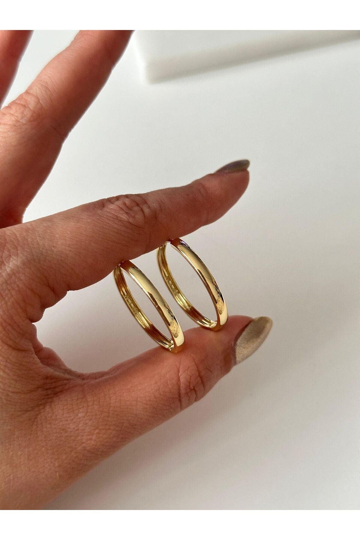 14K Çelik Üzeri Altın Kaplama Minimal Cm Küpe