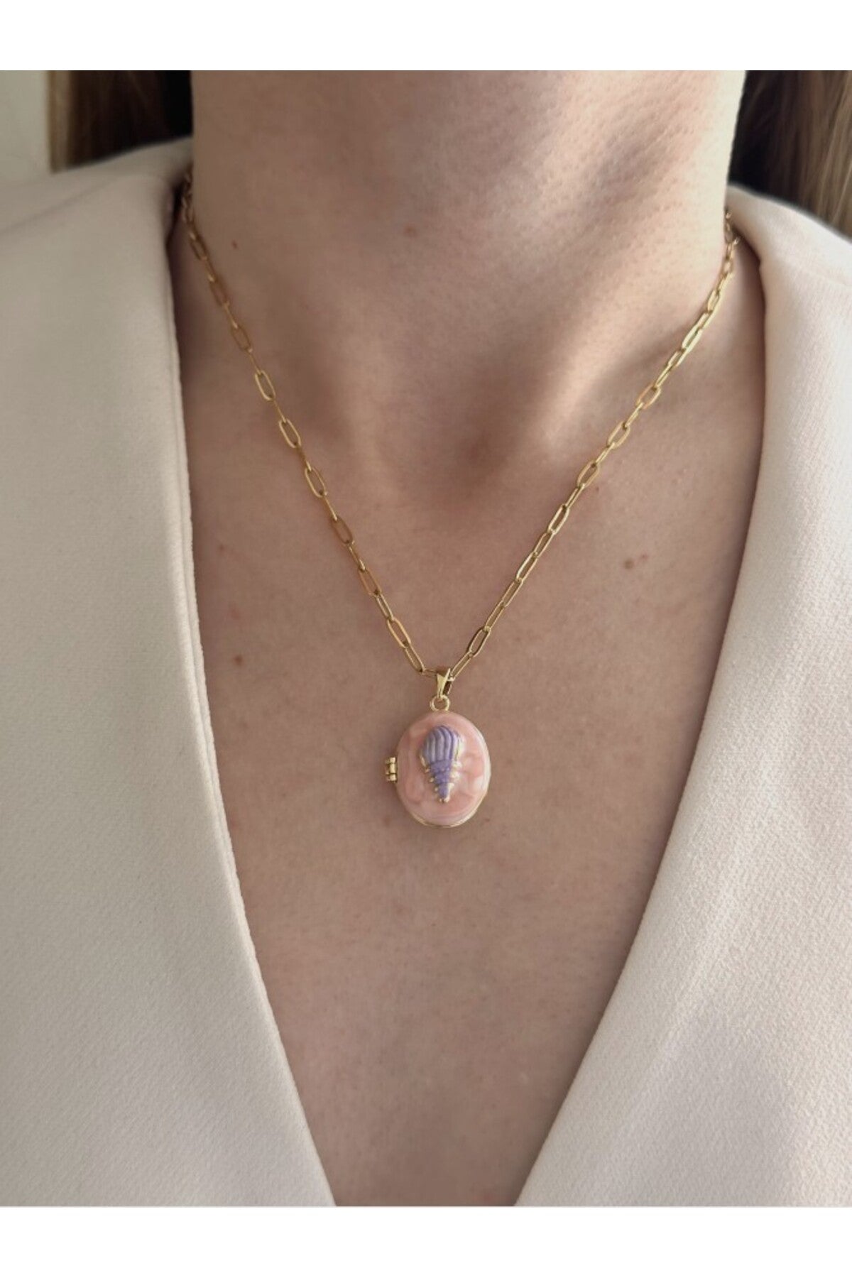 Çelik Kapaklı Mineli Kolye