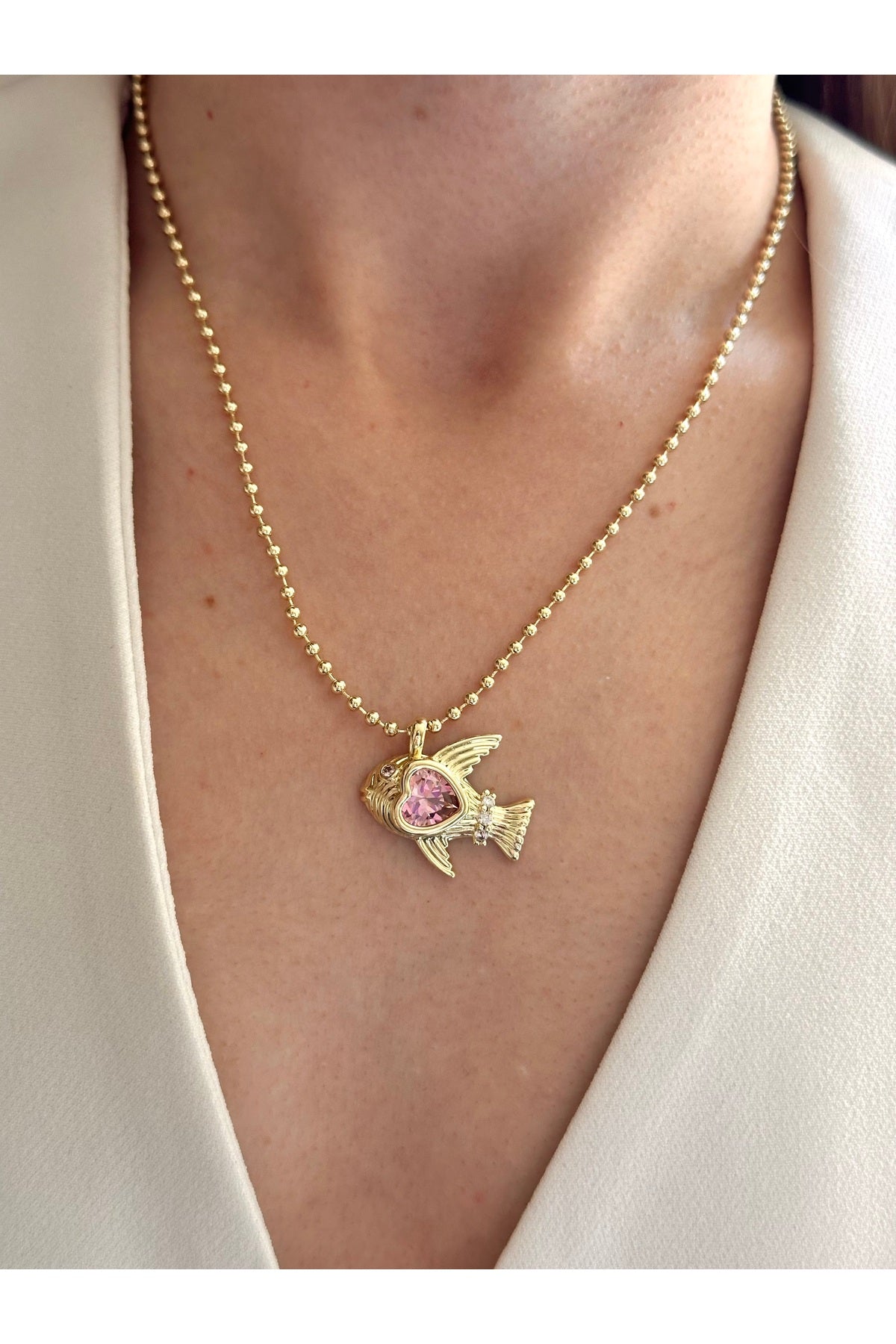 Çelik dorika top zincir kalp detay balık kolye