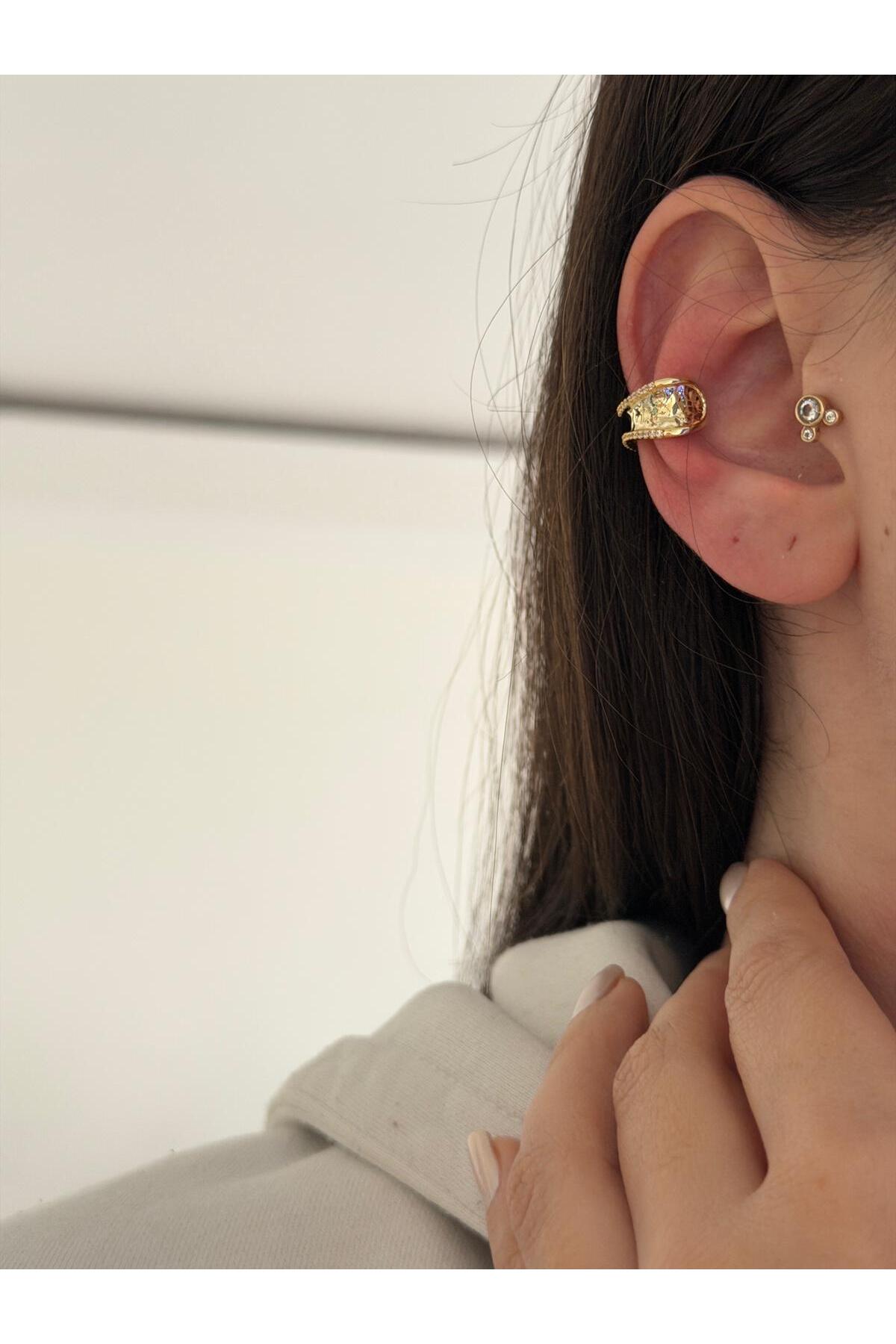 14K Çelik Üzeri Altın Kaplama Özel Seri Kıkırdak Küpe