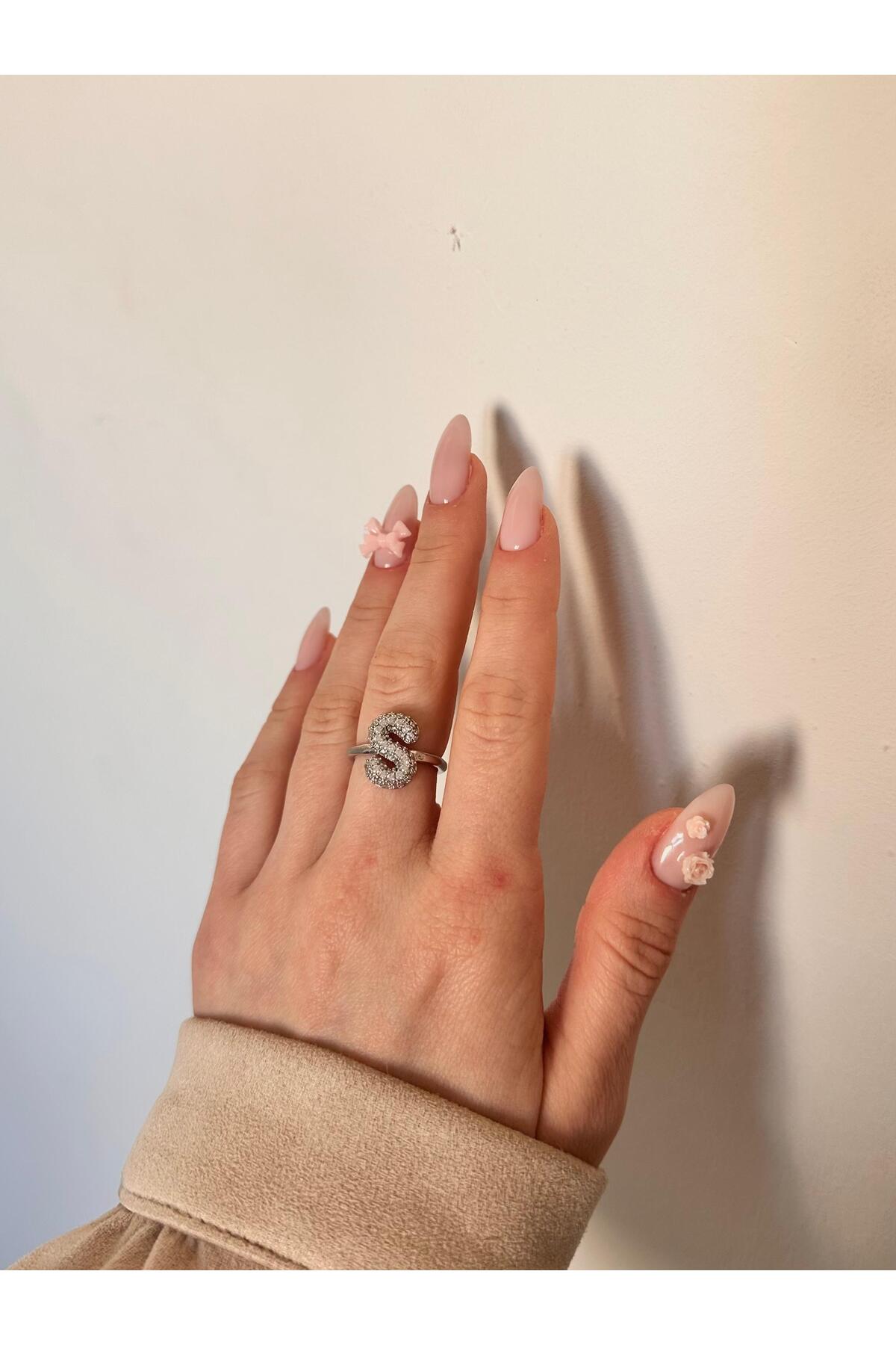 Çelik Üzeri Rodyum Kaplama Harf Yüzük Ayarlanabilir