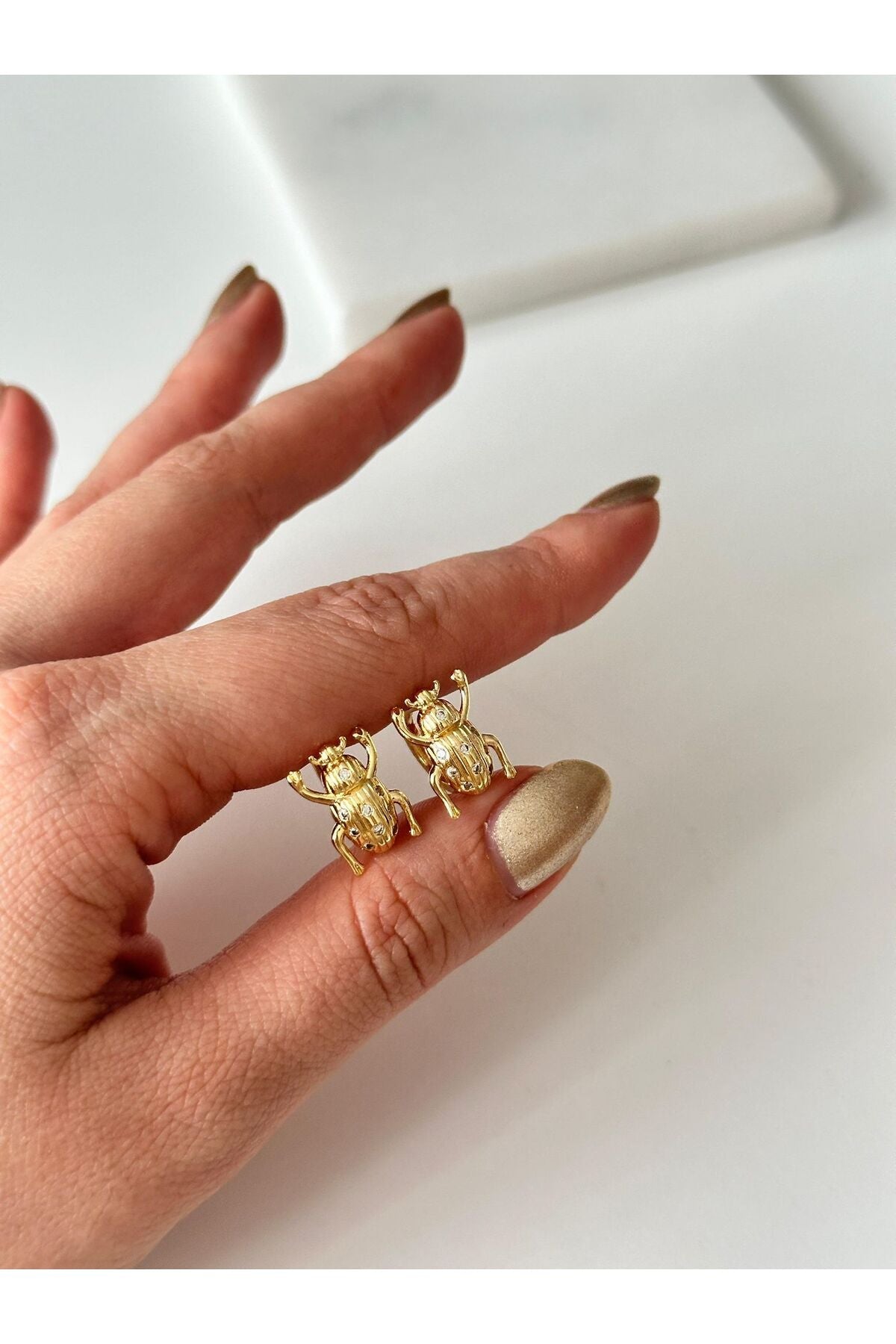 14K Çelik Üzeri Altın Kaplama Minimal Cm Küpe