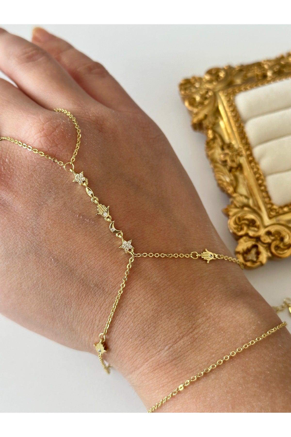 Çelik manifest şans Şahmeran