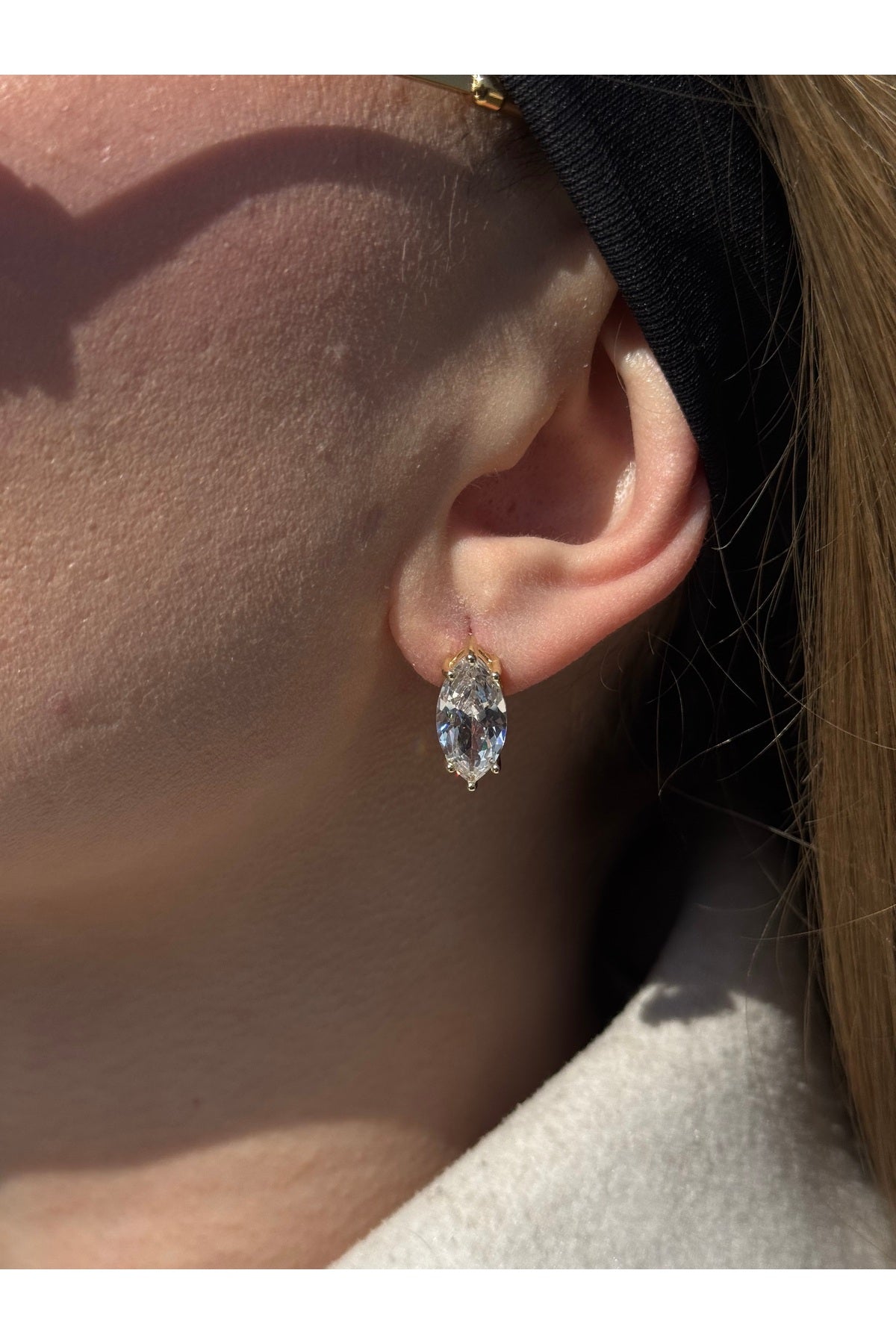 Çelik markiz tek taş zirkon küpe