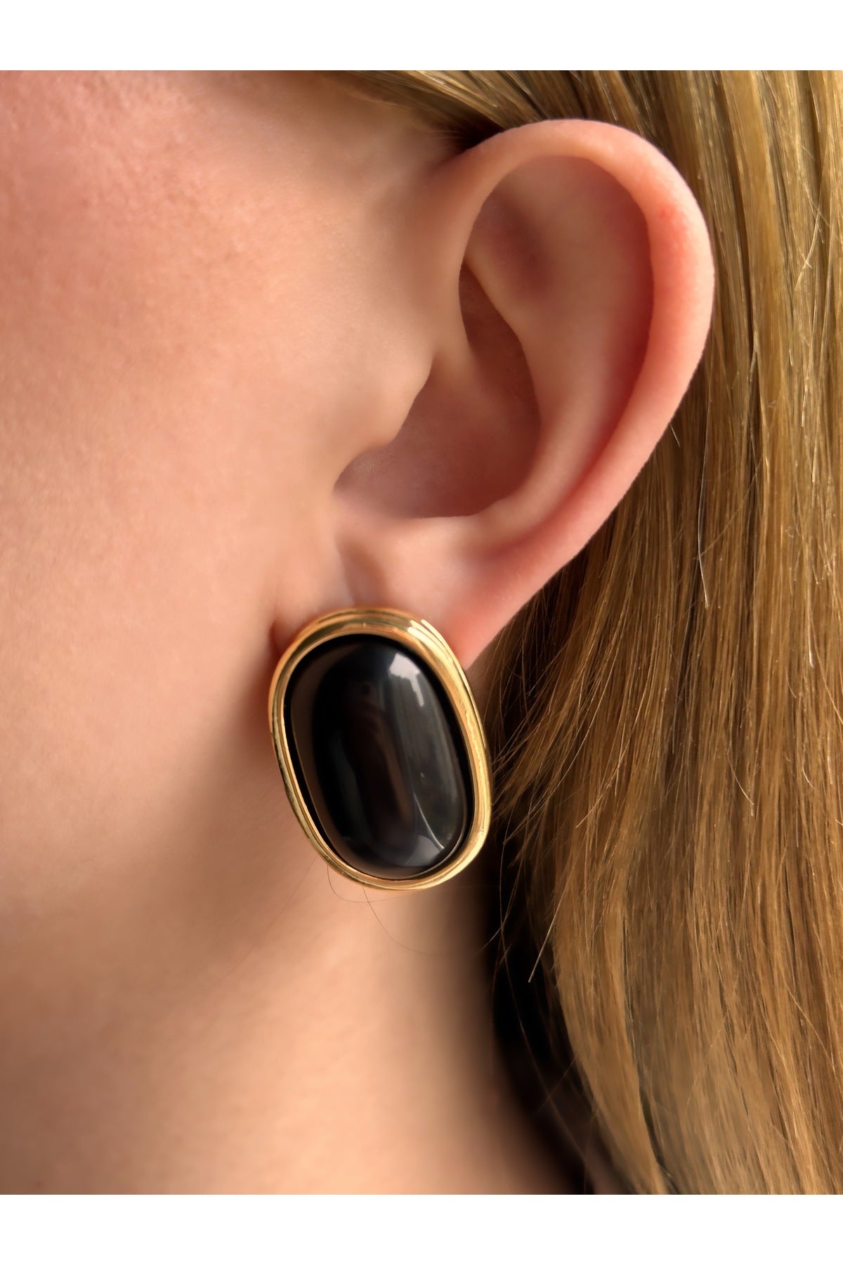 Çelik larina siyah küpe