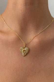 Amour Collection Kalp Harf Detaylı Çelik Üzeri Altın Kaplama Kolye