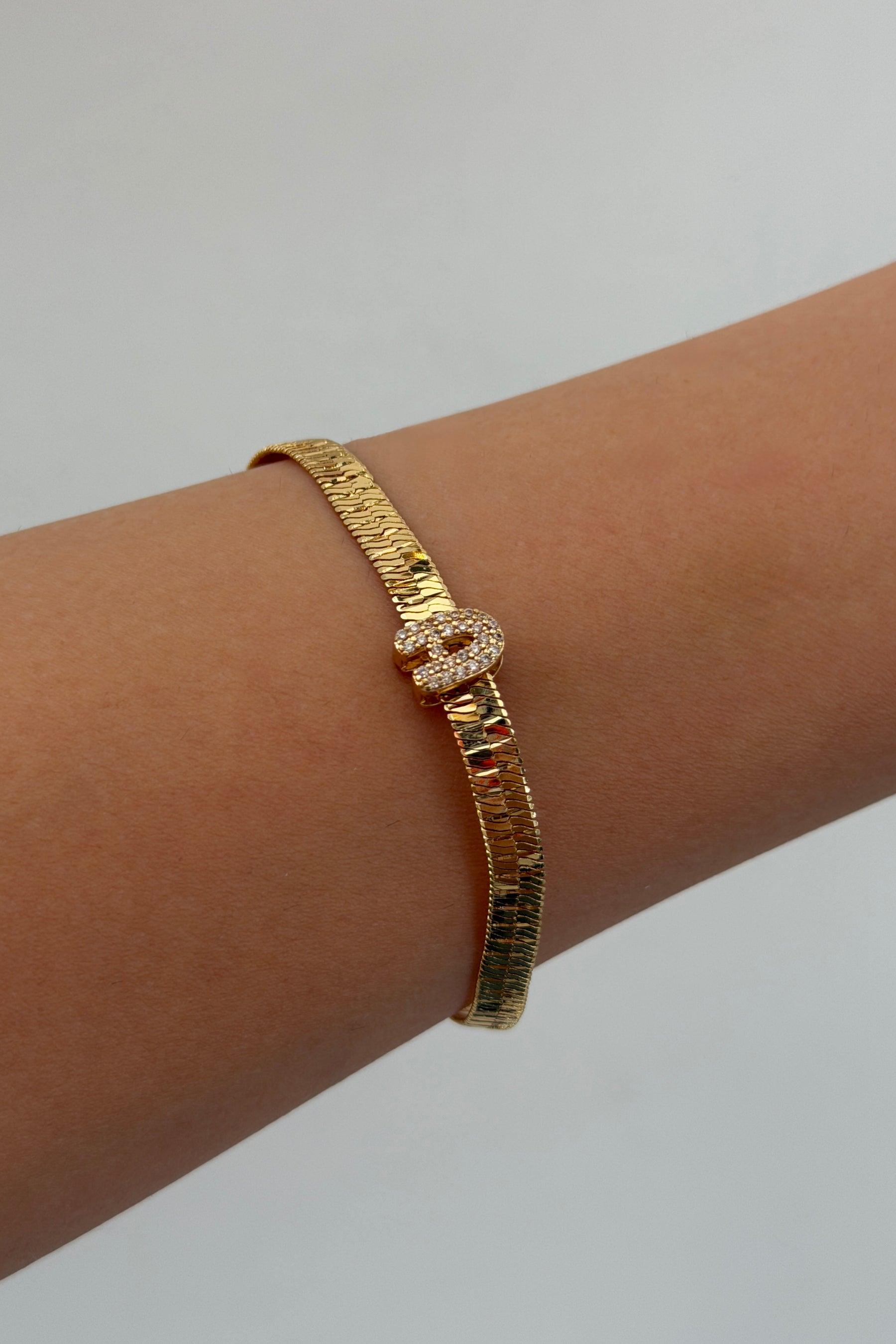 Çelik Üzeri Altın Kaplama Monogram Gold Harf Bileklik - A