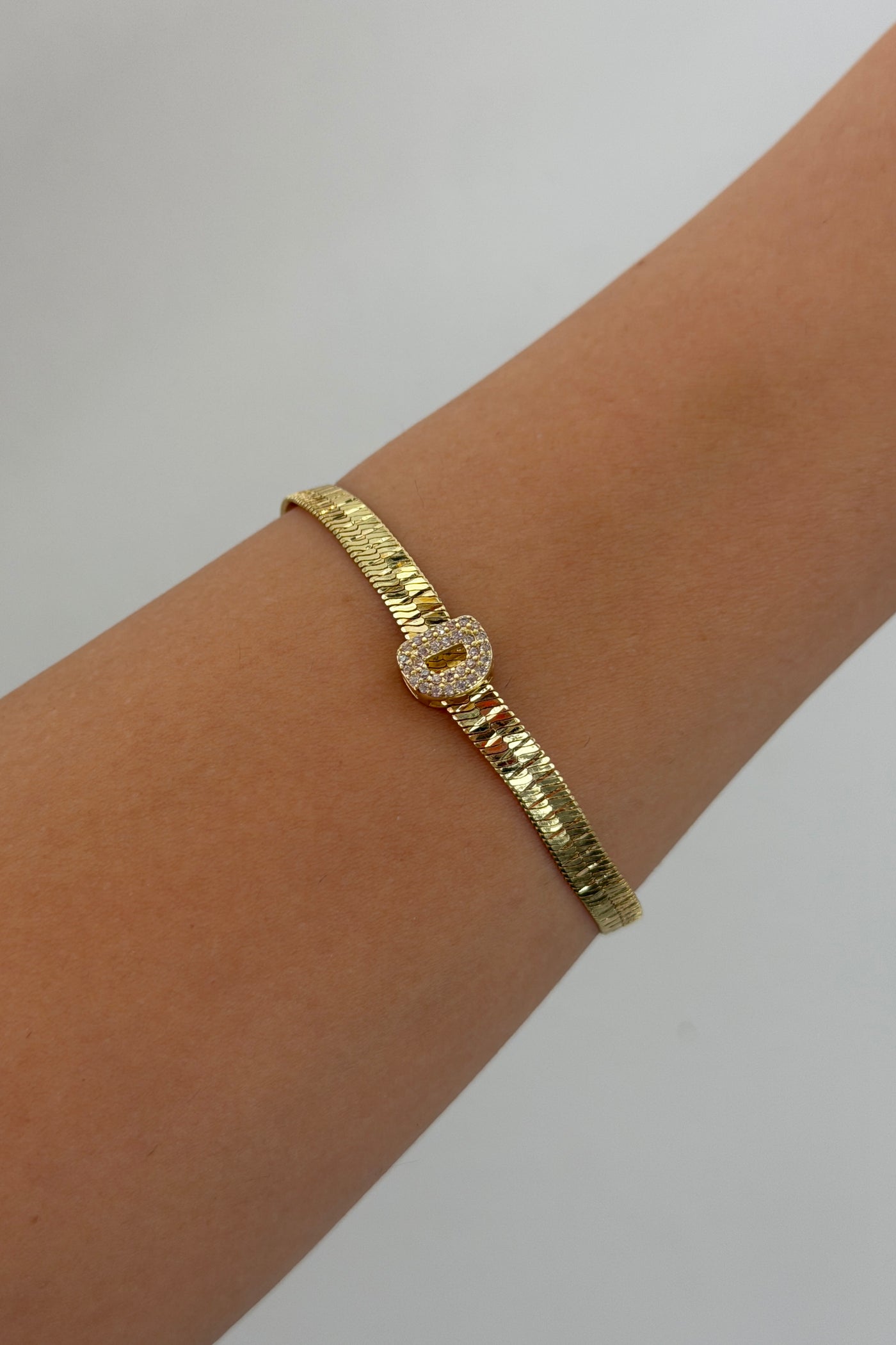 Çelik Üzeri Altın Kaplama Monogram Gold Harf Bileklik - D