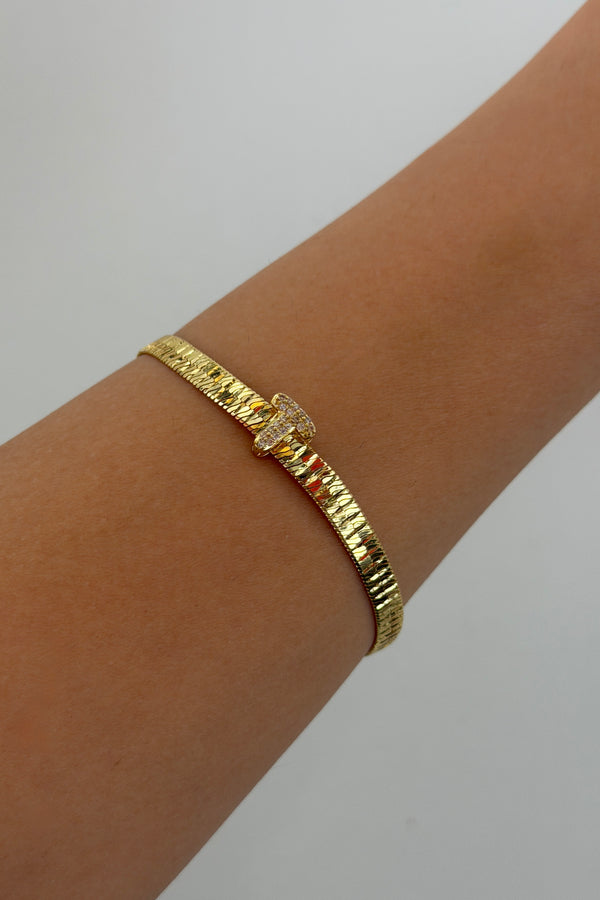 Çelik Üzeri Altın Kaplama Monogram Gold Harf Bileklik - T