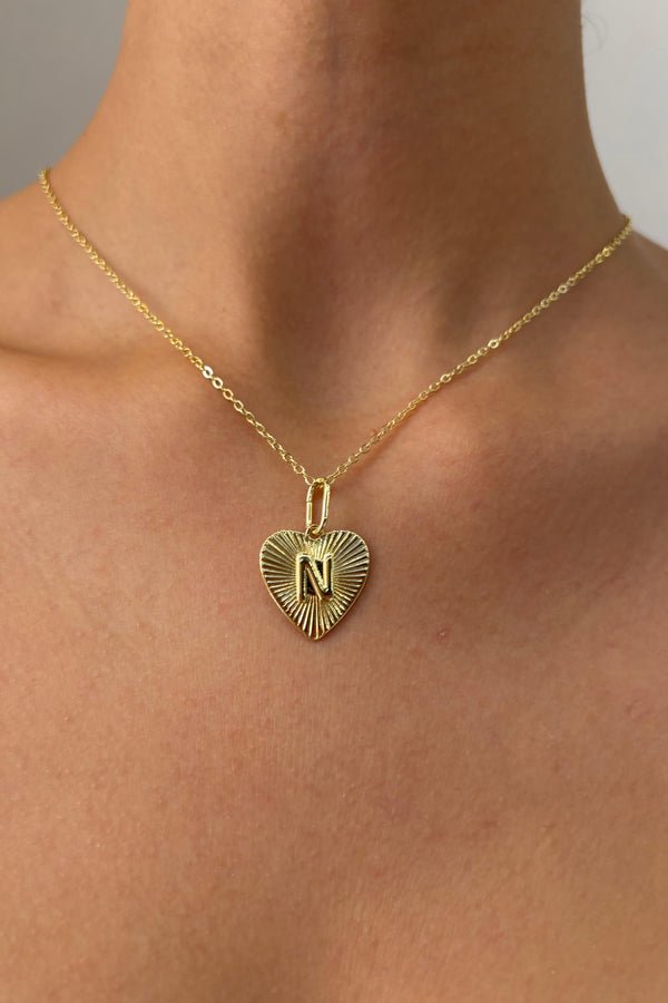 Amour Collection Kalp Harf Detaylı Çelik Üzeri Altın Kaplama Kolye