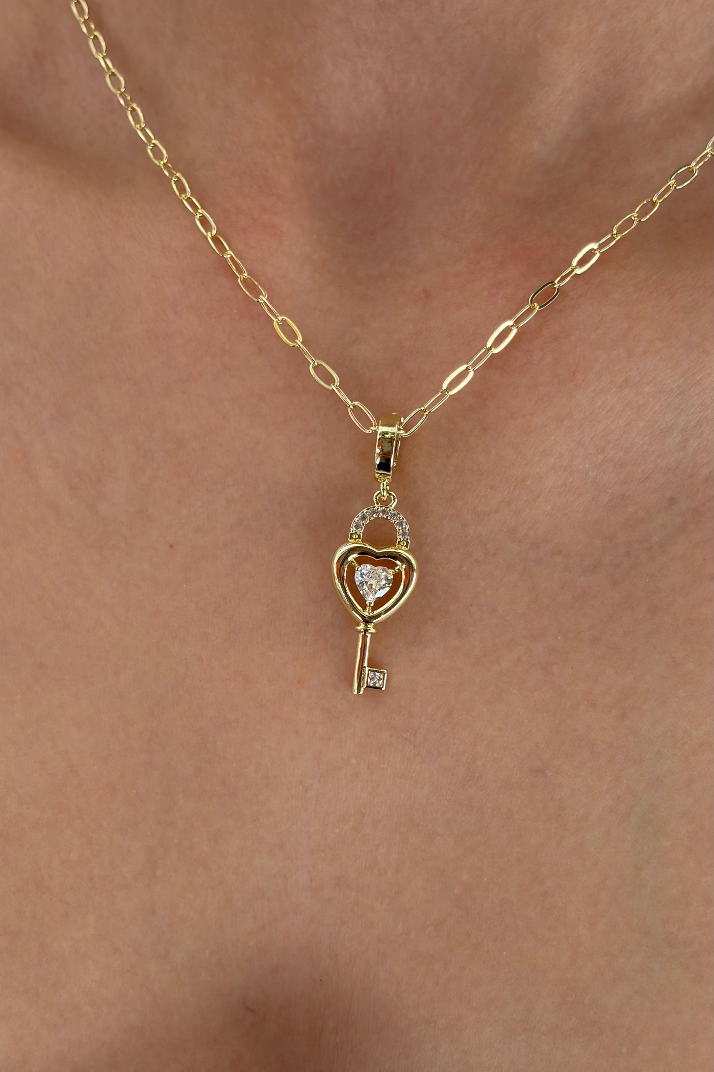 Çelik Özel Koleksiyon Heart Key Kolye