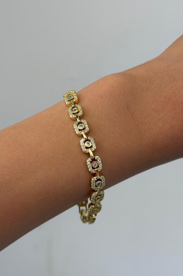 Timeless Collection Zirkon Taşlı Çelik Üzeri Altın Kaplama Kare Link Bileklik