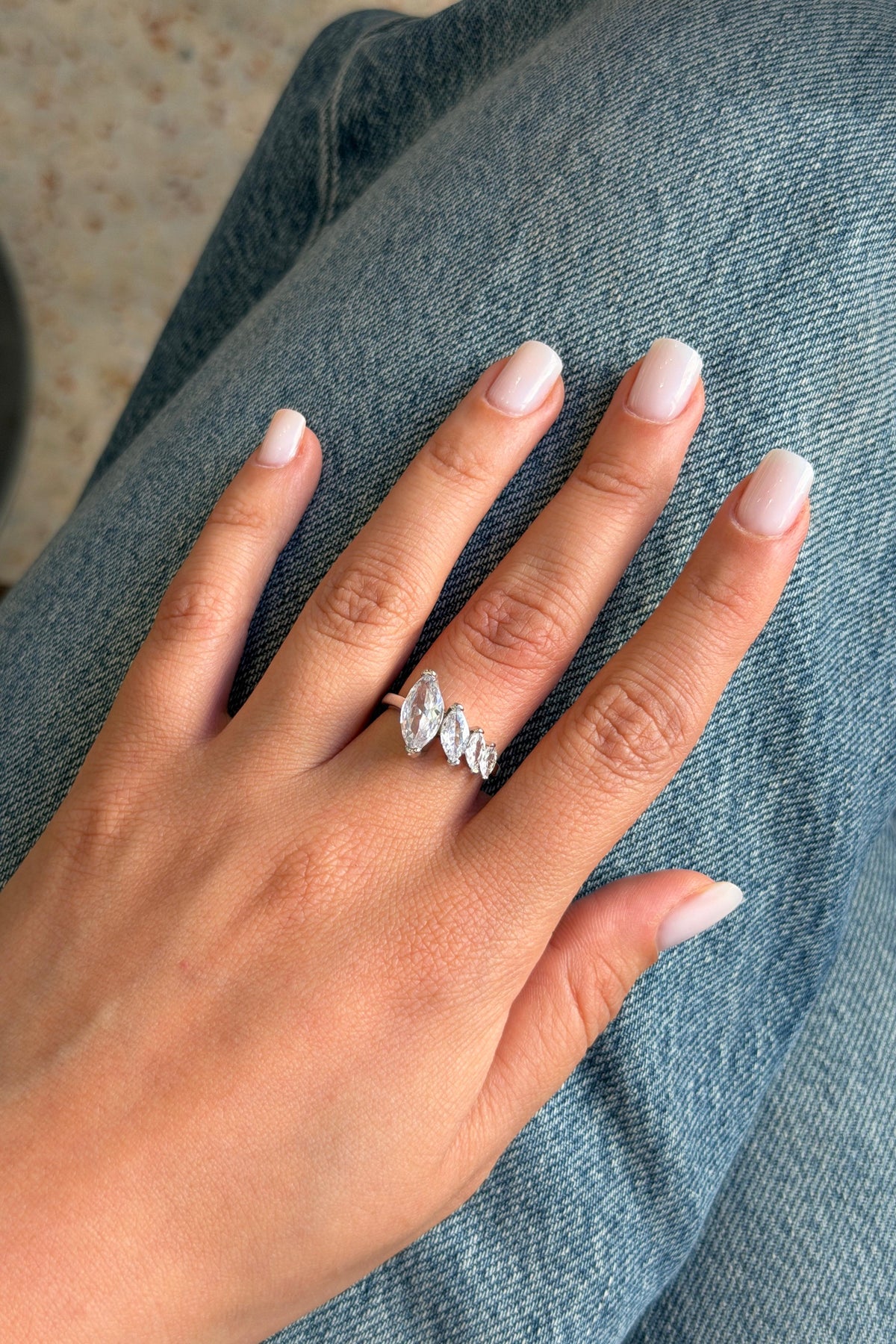 Marquise Cascade Zirkon Taşlı Çelik Üzeri Altın Kaplama Yüzük ( Ayarlanabilir )