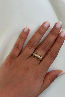 Charm Collection Renkli Taşlı Zirkon Detaylı Çelik Üzeri Altın Kaplama Yüzük ( Ayarlanabilir )