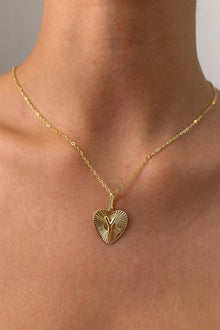 Amour Collection Kalp Harf Detaylı Çelik Üzeri Altın Kaplama Kolye