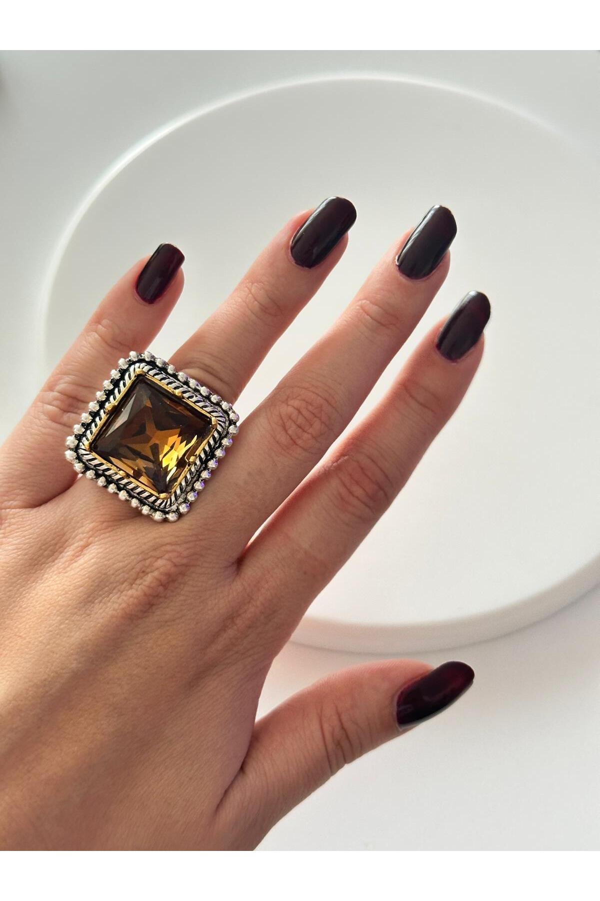 Zr Büyük Taş Özel Tasarım Yüzük