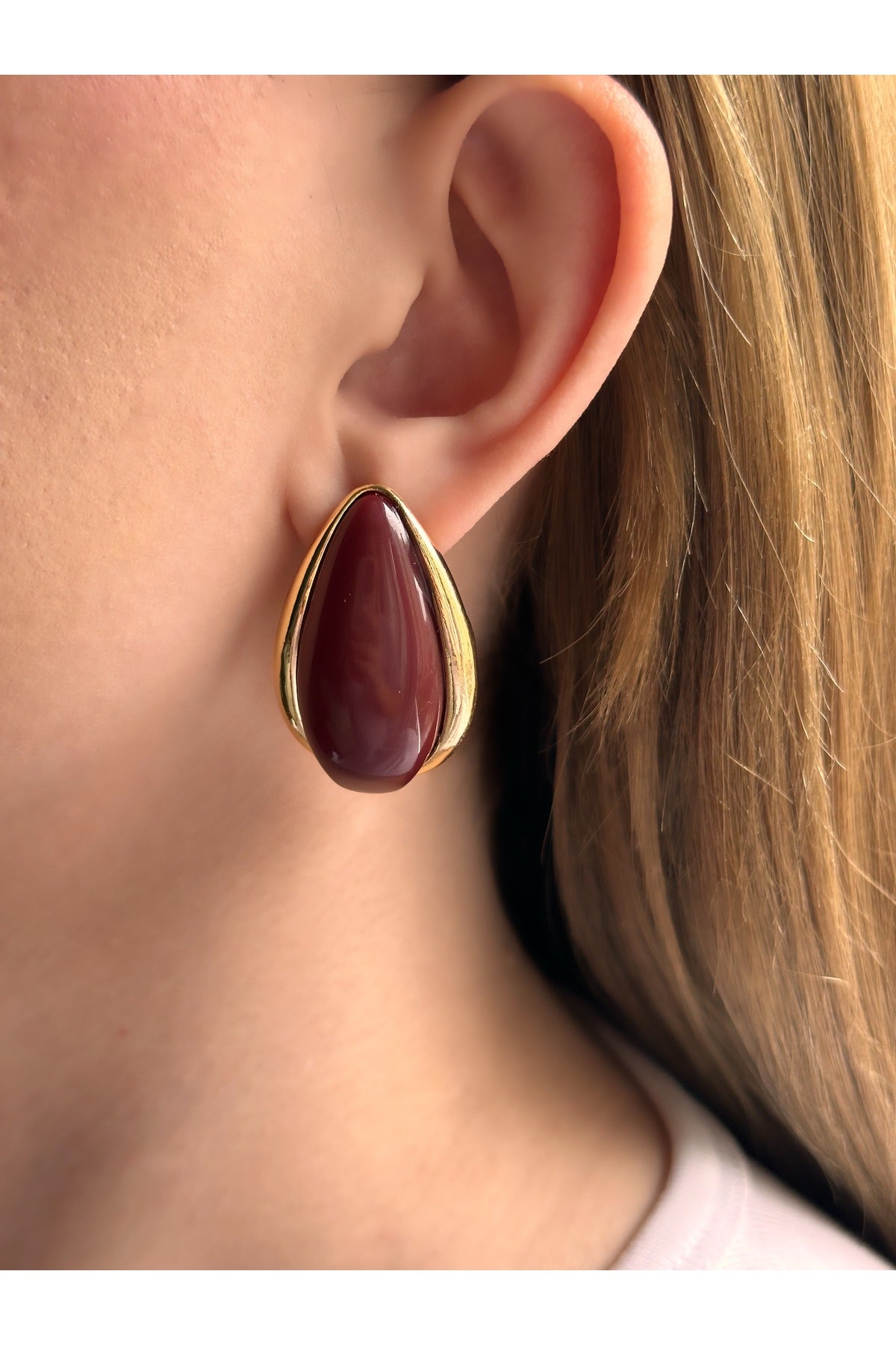 Çelik bordo aren küpe