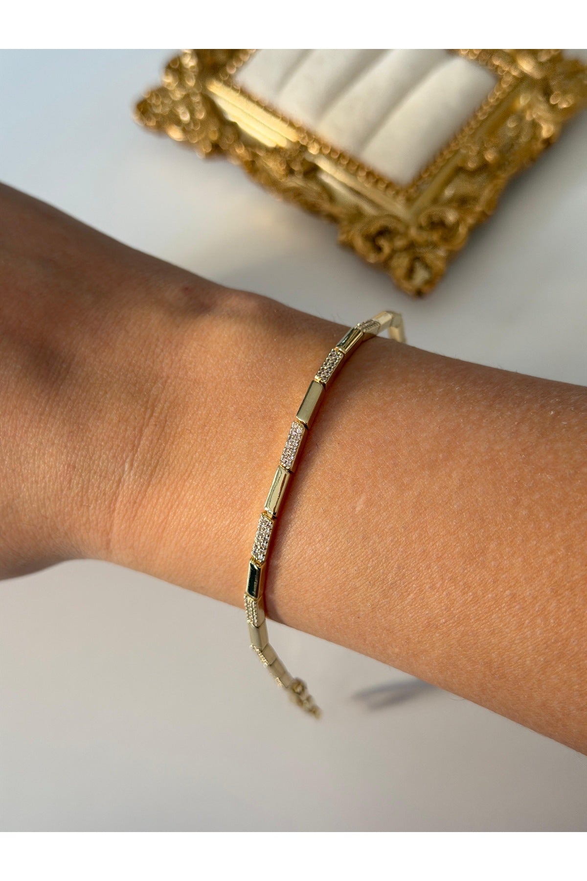 Çelik plaka zirkon bileklik