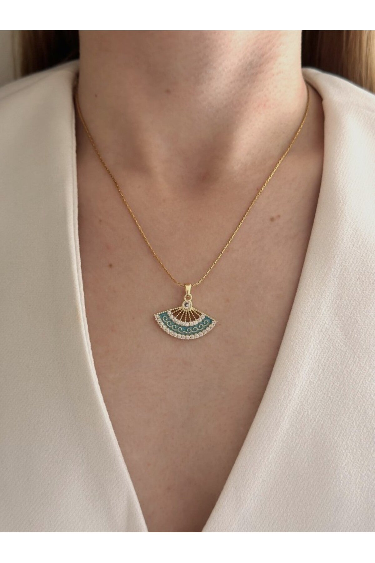 Çelik Mavi Yelpaze Kolye