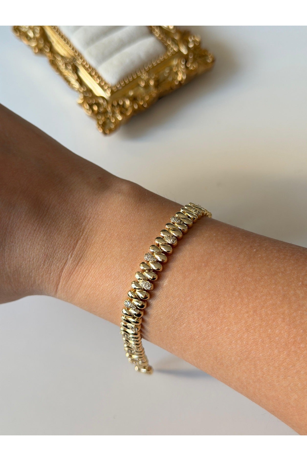 Çelik gold basic zirkon bileklik