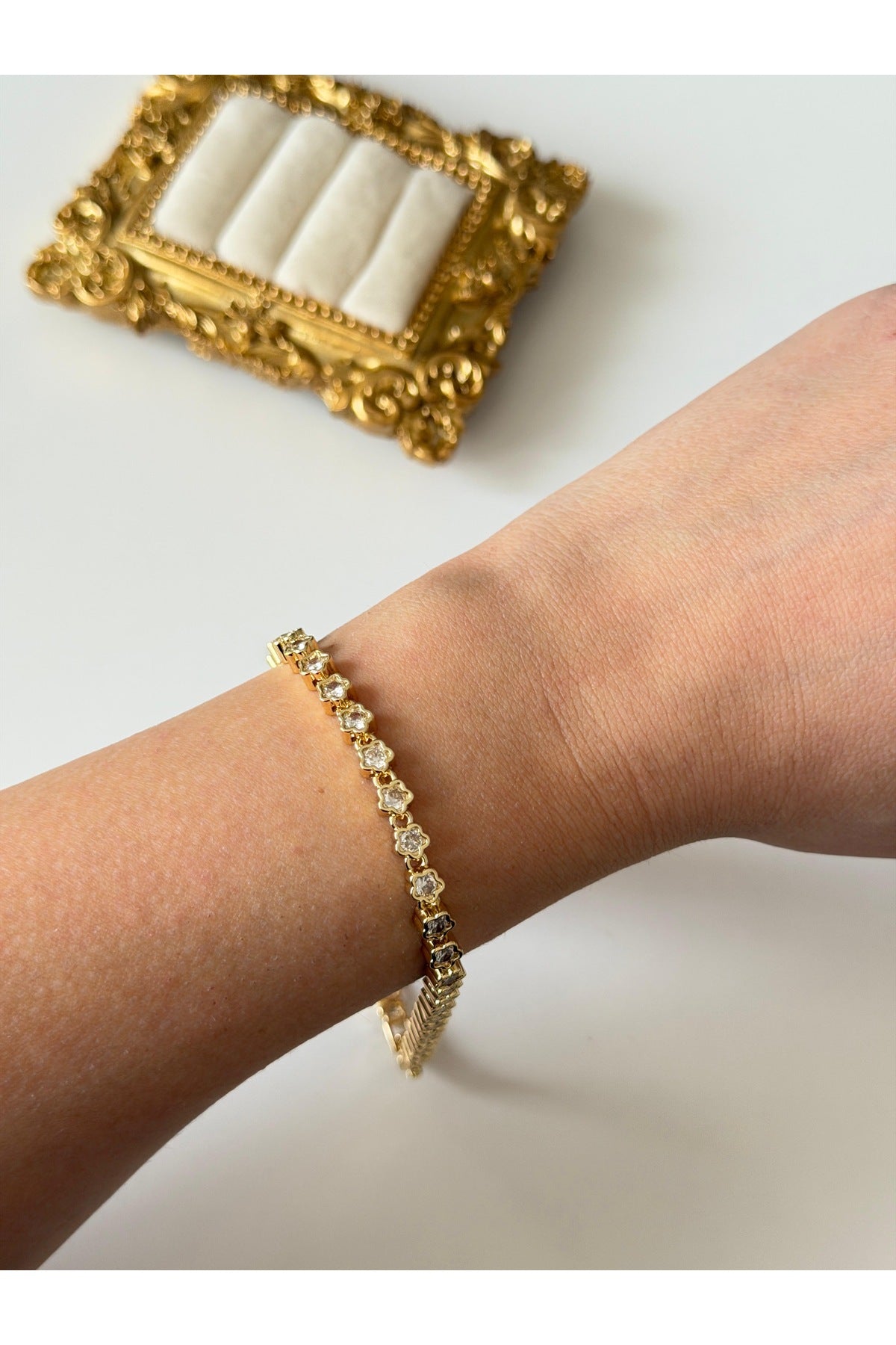 Çelik zirkon yonca bileklik