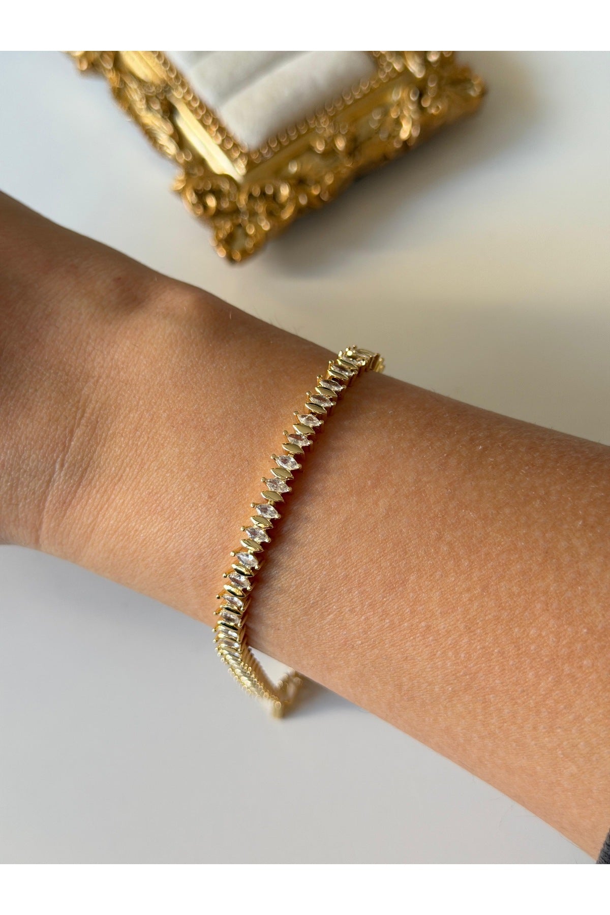 Çelik gold taşlı plaka zirkon bileklik